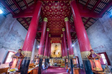 Tayland, Nan: 12 Kasım 2024 - Wat Phra Chang Kham Worawihan Kuzey Tayland 'da Nan şehrinde.  