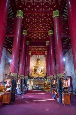 Tayland, Nan: 12 Kasım 2024 - Wat Phra Chang Kham Worawihan Kuzey Tayland 'da Nan şehrinde.  