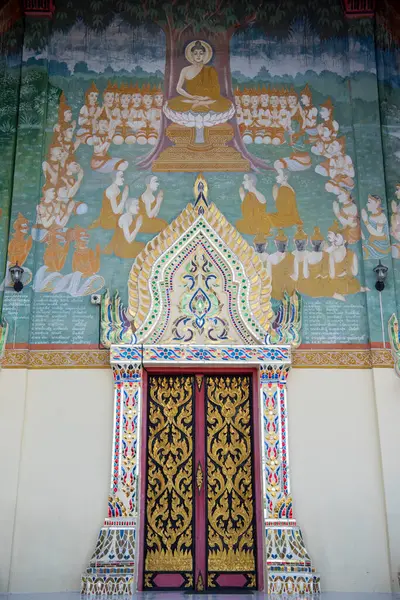 Tayland, Nan: 16 Kasım 2024 - Kuzey Tayland 'ın Nan ilindeki Wat Pal Lueang.  