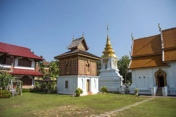 Tayland, Nan: 13 Kasım 2024 - Nan şehrindeki Wat Hua Kuang Kuzey Tayland.  