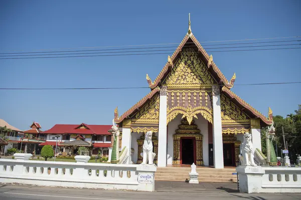 Tayland, Nan: 13 Kasım 2024 - Nan şehrindeki Wat Hua Kuang Kuzey Tayland.  