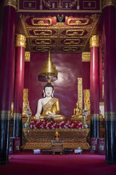 Tayland, Nan: 13 Kasım 2024 - Kuzey Tayland 'ın Nan ilindeki Wat Hua Kuang şehrinde.