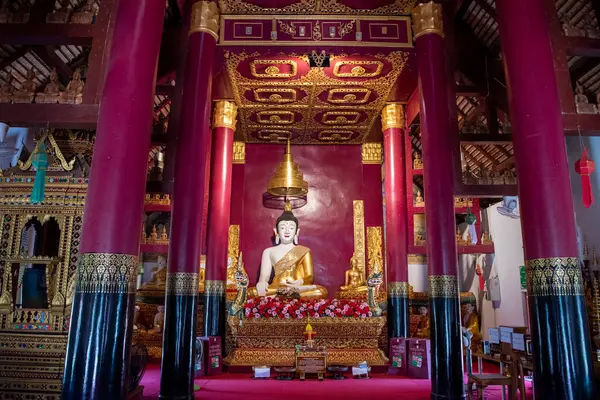 Tayland, Nan: 13 Kasım 2024 - Kuzey Tayland 'ın Nan ilindeki Wat Hua Kuang şehrinde.