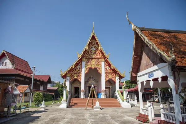 Tayland, Nan: 13 Kasım 2024 - Nan şehrindeki Wat Sri Mongkol, Kuzey Tayland.