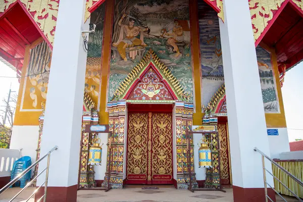 Tayland, Nan: 13 Kasım 2024 - Nan şehrindeki Wat Apai Kuzey Tayland.  