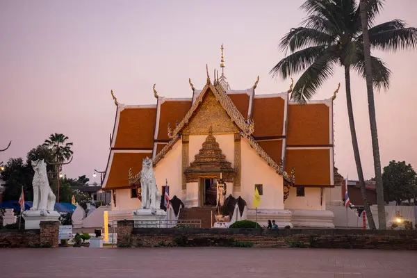 Tayland, Nan: 13 Kasım 2024 - Nan şehrindeki Wat Phumin Kuzey Tayland.