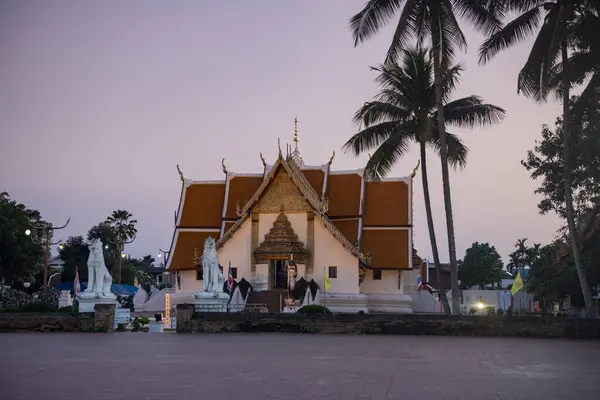 Tayland, Nan: 13 Kasım 2024 - Nan şehrindeki Wat Phumin Kuzey Tayland.