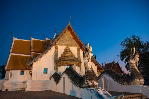 Tayland, Nan: 13 Kasım 2024 - Nan şehrindeki Wat Phumin Kuzey Tayland.