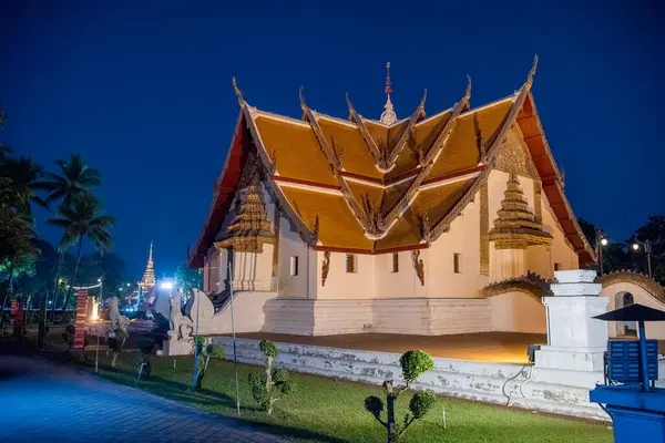 Tayland, Nan: 13 Kasım 2024 - Nan şehrindeki Wat Phumin Kuzey Tayland.