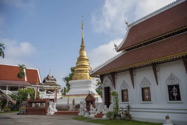 Tayland, Nan: 14 Kasım 2024 - Wat Kukham Kuzey Tayland 'daki Nan şehrinde.  