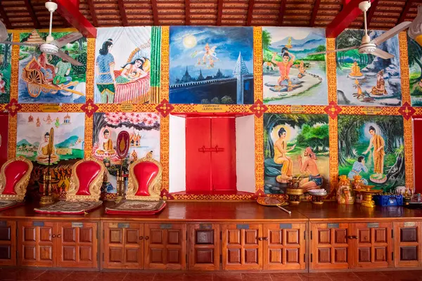 Tayland, Nan: 14 Kasım 2024 - Kuzey Tayland 'ın Nan ilindeki Wat Maha Pho şehrinde.  