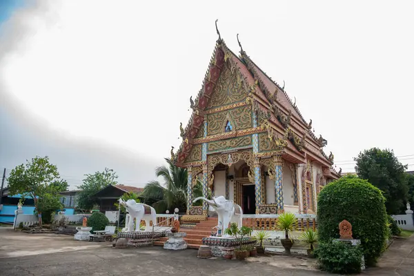 Tayland, Nan: 15 Kasım 2024 - Nan şehrinde Wat Tachang, Kuzey Tayland.  