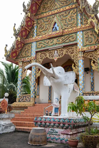 Tayland, Nan: 15 Kasım 2024 - Nan şehrinde Wat Tachang, Kuzey Tayland.  