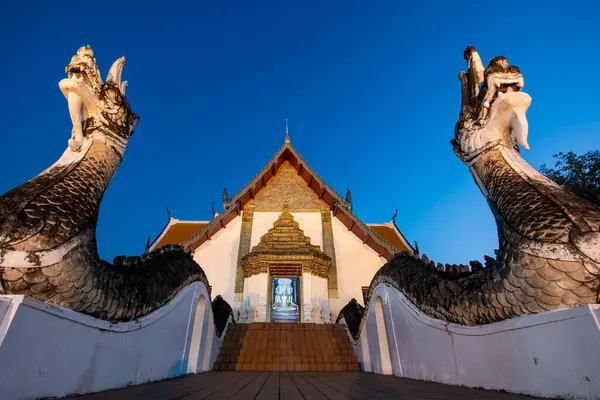 Tayland, Nan: 13 Kasım 2024 - Nan şehrindeki Wat Phumin Kuzey Tayland.