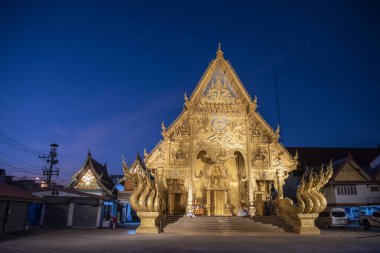 Tayland, Nan: 12 Kasım 2024 - Nan şehrinde Wat Sri Phan Ton, Kuzey Tayland.  