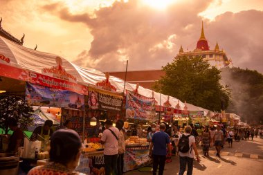 Tayland Gıda Pazarı Wat Saket Festivali Fuarı Bangkok, Tayland, Bangkok, 8 Kasım 2024.