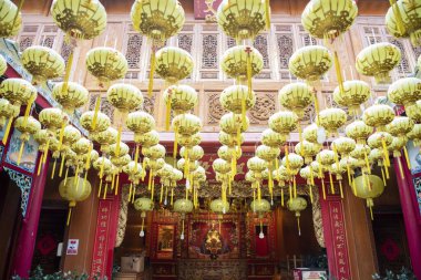  Tayland, Bangkok - 5 Kasım 2024: Tayland 'ın Bangkok şehrindeki Wat Mangkon Kamalawat' ın içinde. 