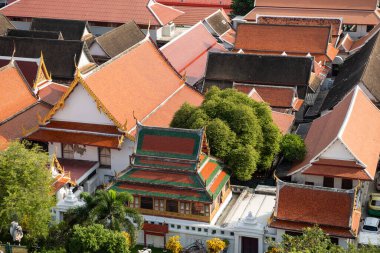 Tayland, Bangkok - 7 Kasım 2024: Banglamphu 'daki Wat Saket' in Tayland 'daki havadan görünüşü.