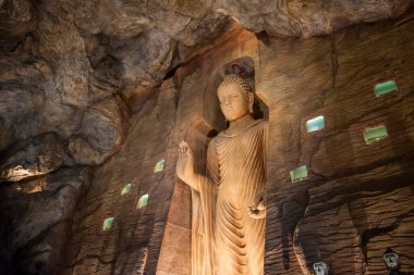 Tayland, Bangkok - 7 Kasım 2024: Bamiyan Buddha Mağarası Banglamphu, Banglamphu, Tayland.