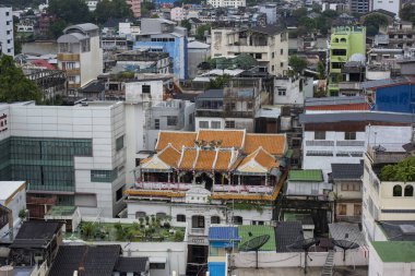 Tayland 'ın Bangkok şehrinde ufuk çizgisi olan Çin Mahallesi' ndeki eski Çin Binası - Tayland, Bangkok, 5 Kasım 2024.