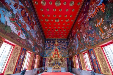 Tayland, Bangkok - 6 Kasım 2024: Tayland 'ın Bangkok şehrindeki Wat Phlapphla Chai' de.