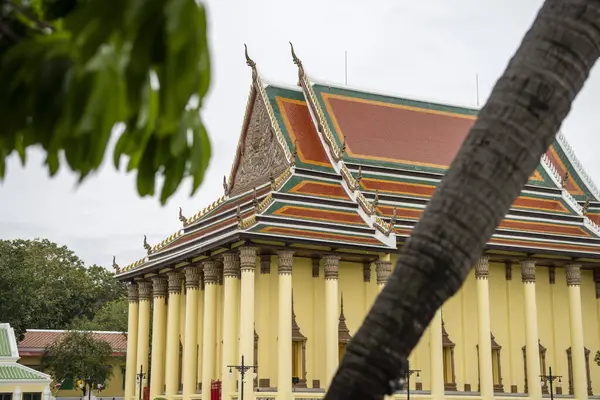 Tayland, Bangkok - 6 Kasım 2024: Wat Thepsirintrawat Ratchaworawihan Tayland 'da.