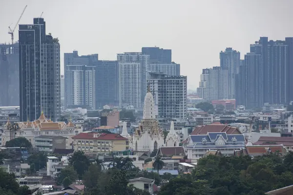 Wat Phitchayatikaram Worawihan, Thonburi, Tayland - Tayland, Bangkok, 7 Kasım 2024.