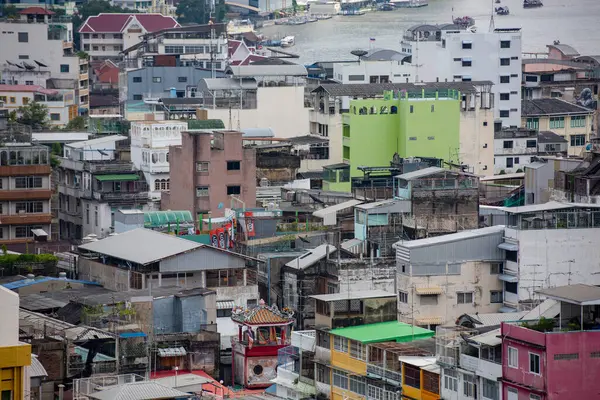   Tayland, Bangkok - 7 Kasım 2024: Tayland 'daki Bangkok şehrinde ufuk çizgisi olan Çin Kasabası.