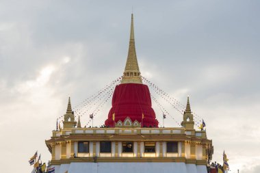 Banglamphu, Banglamphu, Tayland 'daki Wat Saket Festivali' nde Altın Dağ 'da seremoni. Tayland, Bangkok, 8 Kasım 2024.