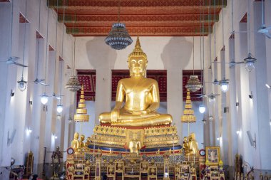 Tayland, Bangkok - 14 Aralık 2024: Wat Maha Tayland 'ın Bangkok şehrinde Ko Ratanakosin' de.