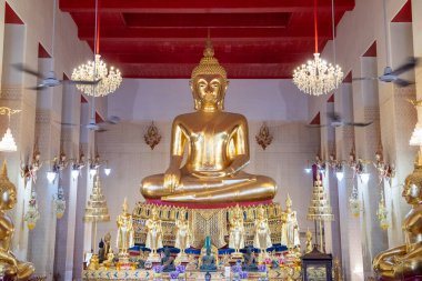 Tayland, Bangkok - 14 Aralık 2024: Wat Maha Tayland 'ın Bangkok şehrinde Ko Ratanakosin' de.