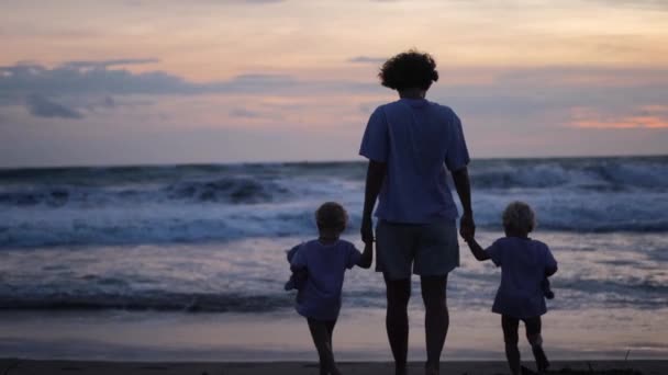 Rays Setting Sun Single Mother Leads Two Children Water Holding — Stockvideo