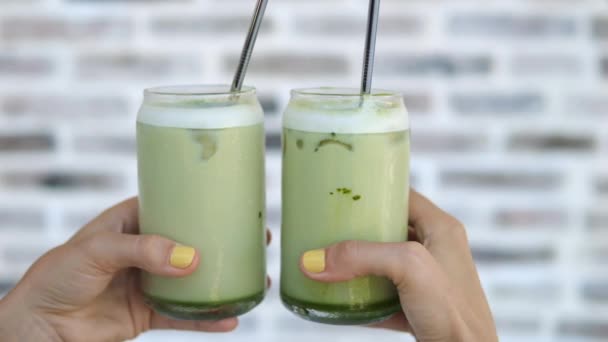 Close Two Full Glasses Avocado Smoothie Addition Vegetable Lactose Free — 图库视频影像