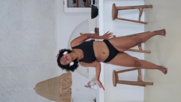 Plump African American Woman Dancing Home Kitchen Listening Music Headphones — Stok video