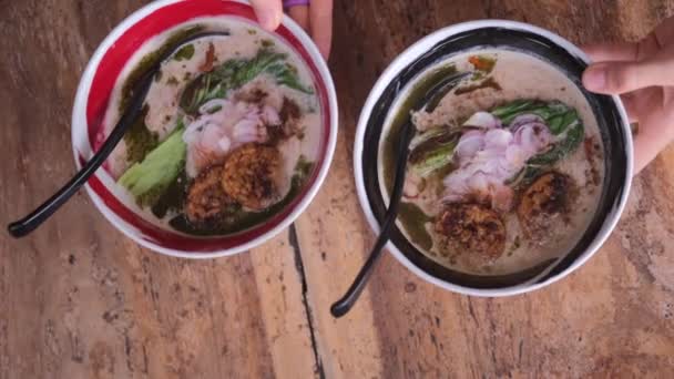 Vegetariano Comida Asiática Ramen Restaurante Fideos Asiáticos Sencillos Deliciosos Comida — Vídeo de stock