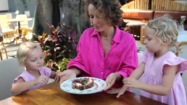 Mom Puts Delicious Healthy Breakfast Dessert Table Her Daughters Close — Stock Video