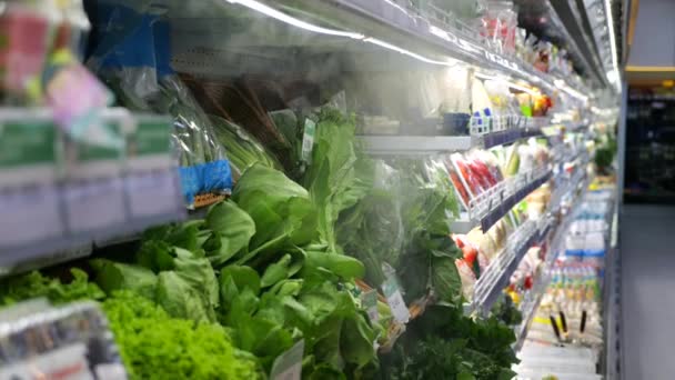 Élelmiszer Hűtés Alatt Vízgőz Oldalnézet Zöldek Hosszabb Ideig Való Frissen — Stock videók