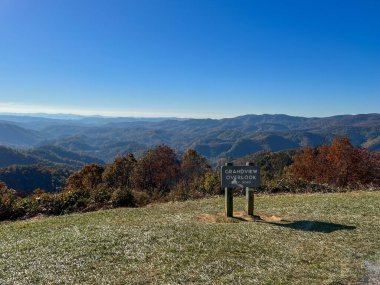 The view of the Grand Overlook on the beautiful Blue Ridge Parkway in Boone, NC during the autumn fall color changing season.