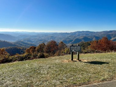 The view of the Grand Overlook on the beautiful Blue Ridge Parkway in Boone, NC during the autumn fall color changing season.