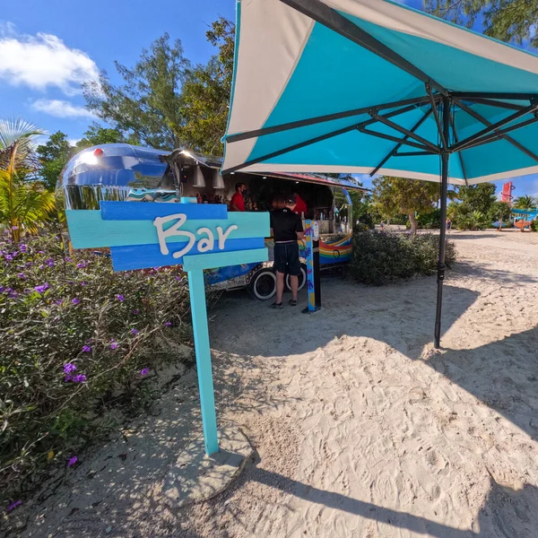Bahamas Dezember 2021 Eine Bar Einem Anhänger Auf Coco Cay — Stockfoto