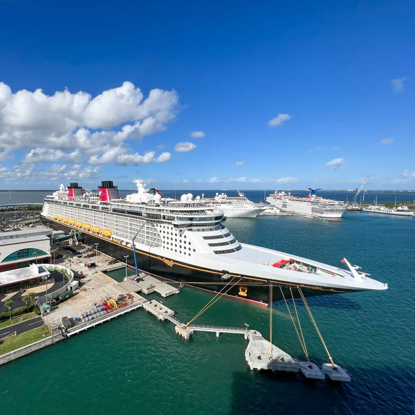 Orlando Usa Enero 2022 Disney Cruise Ship Fantasy Port Canaveral —  Fotos de Stock
