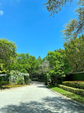 Jüpiter, FL USA - 12 Mart 2023 Jüpiter, Florida 'daki Ulusal Golf Kulübü' ne Giriş.