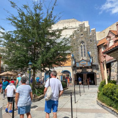 Orlando, FL USA- 3 Ağustos 2020: Orlando, Florida 'daki Walt Disney World' de Norveç Pavilyonunda Donmuş yolculuk.
