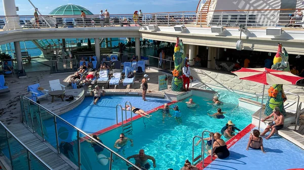 Orlando Usa Dezember 2021 Der Pool Bereich Bord Des Kreuzfahrtschiffes — Stockfoto