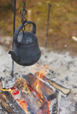 Danimarka 'daki Viking Festivali' nde çaydanlık yanıyor..
