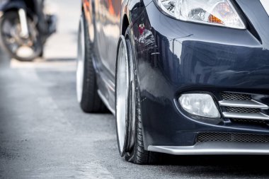 Araba kazasından kaza yol bekle Sigorta Bangkok Road bir şehir olarak: hasar, kaza trafik Tayland büyük bir sorun vardır.