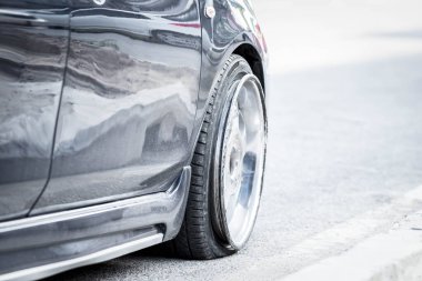 Araba kazasından kaza yol bekle Sigorta Bangkok Road bir şehir olarak: hasar, kaza trafik Tayland büyük bir sorun vardır.