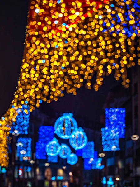 크리스마스 장식은 크리스마스의 스트라스부르의 거리에 크리스마스 프랑스 — 스톡 사진