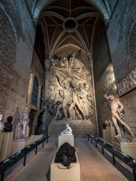 勃艮第博恩一座废弃的小礼拜堂里的雕塑家鲁德博物馆 法国大革命的纪念性雕塑作品 — 图库照片