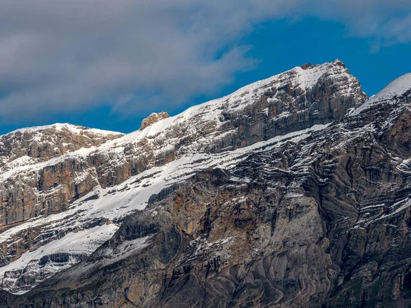 Летнее Путешествие Швейцарские Альпы Солнце Теплая Прекрасная Погода Отдых Путешествия Стоковое Изображение
